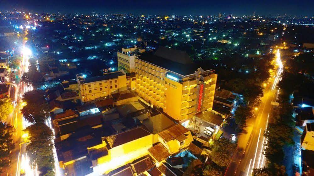 Hotel Asia Surakarta  Exterior photo
